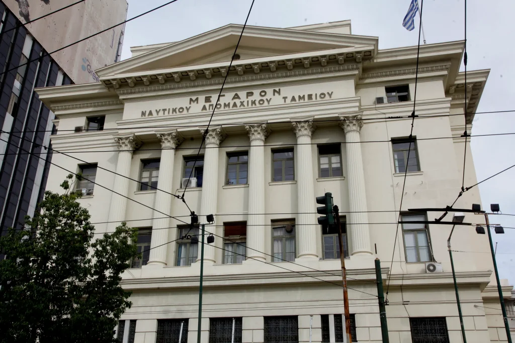 ΝΑΤ: Οι γυναίκες στρέφονται στη θάλασσα – Ρεκόρ στη γυναικεία ναυτική απασχόληση