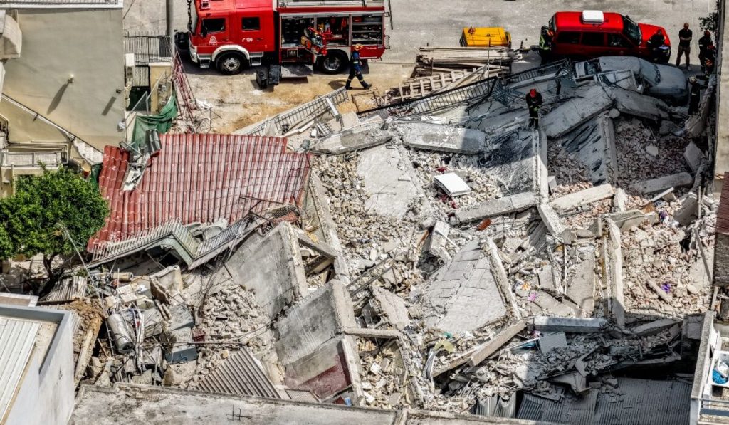 Πετράλωνα: Οι προειδοποιήσεις που φέρεται να αγνοήθηκαν πριν από την κατάρρευση της πολυκατοικίας