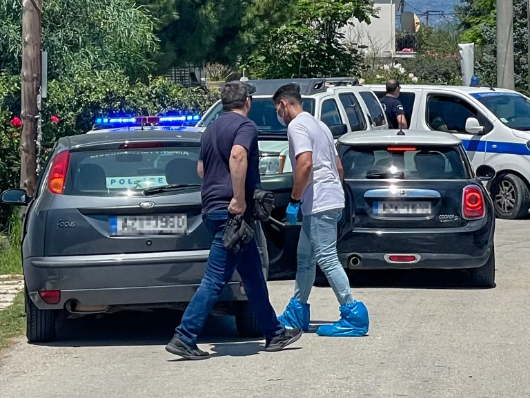 Νέες αποκαλύψεις για το διπλό φονικό στο Αίγιο – «Μάλωναν για χρήματα», λέει η γιαγιά του 26χρονου