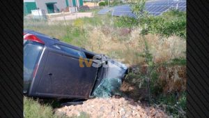 Τροχαίο στη Θήβα: Αυτοκίνητο κατέληξε σε χαντάκι