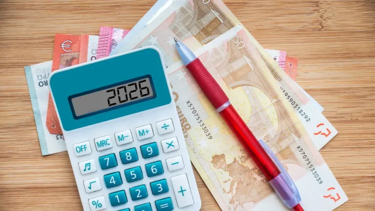 Ποιοι μπορούν να σβήσουν πρόστιμα και προσαυξήσεις της Εφορίας έως το 2026;