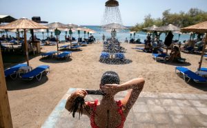 Έως 1 ευρώ για ένα ντους στην παραλία...
