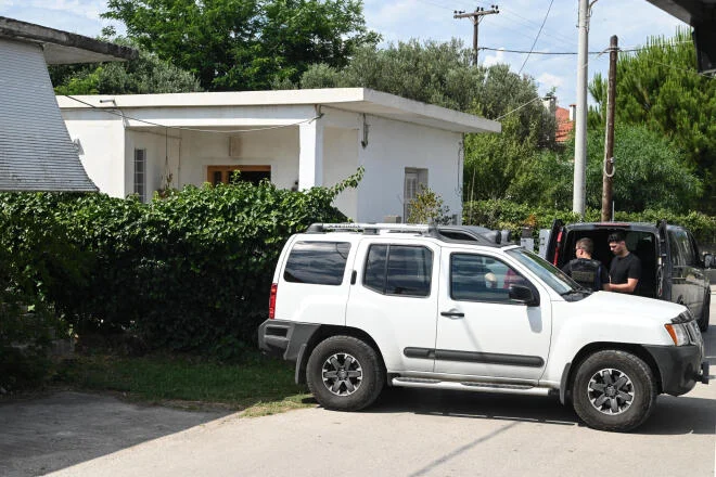 Διπλό φονικό στο Αίγιο: Χωρίς αποτυπώματα το μαχαίρι – Τι λέει η υπεράσπιση του 65χρονου