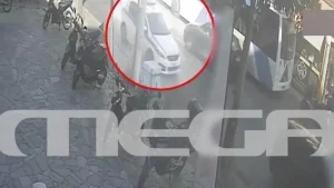 Ίλιον: Μοτοσικλετιστής επιτίθεται σε οδηγό λεωφορείου μετά από...