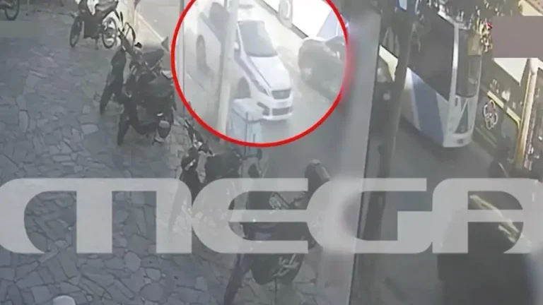 Ίλιον: Μοτοσικλετιστής επιτίθεται σε οδηγό λεωφορείου μετά από τροχαίο – Βίντεο