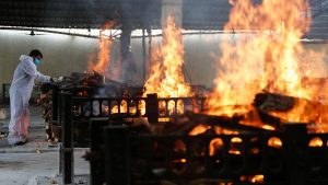 Νέο Δελχί: Τουλάχιστον 21 νεκροί από μεγάλη πυρκαγιά σε ξενοδοχεία
