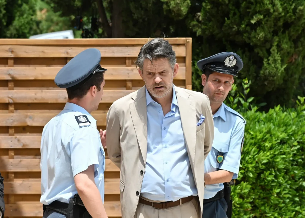 «Να μ’ αγαπάς» απόψε (15/6): Ο Μάκης πεθαίνει μπροστά σε όλους – Ο Μιχάλης συλλαμβάνεται