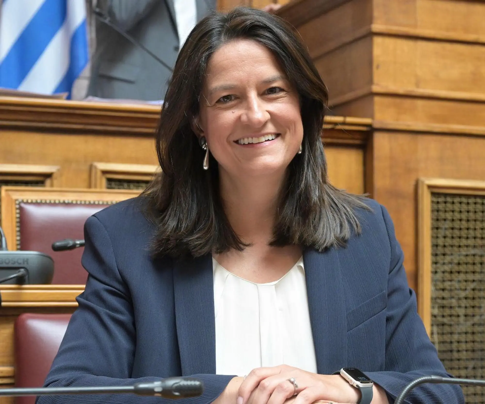 Κεραμέως: «Να γίνει επιτέλους πράξη η αρχή να αμείβεσαι με βάση τη δουλειά σου και την αξία σου»