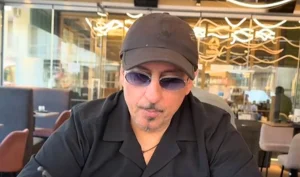 Ο viral «σωσίας» του Νότη Σφακιανάκη: «Με έχουν μπερδέψει στον δρόμο και σε μαγαζιά»