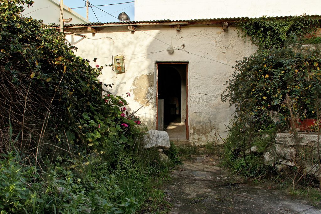 Γιατί οι Έλληνες αγοράζουν παλιά σπίτια αντί για νεόδμητα