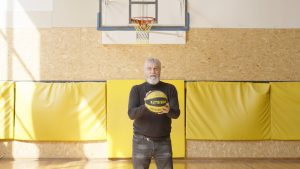 «Πάμε μια βόλτα;»: Ο Βλαδίμηρος Κυριακίδης επιστρέφει στη...