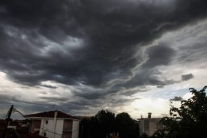 Καιρός: Ανατροπή από την Κυριακή – Έρχεται κακοκαιρία από την Ιταλία, ποιες περιοχές μπαίνουν στο «μάτι»