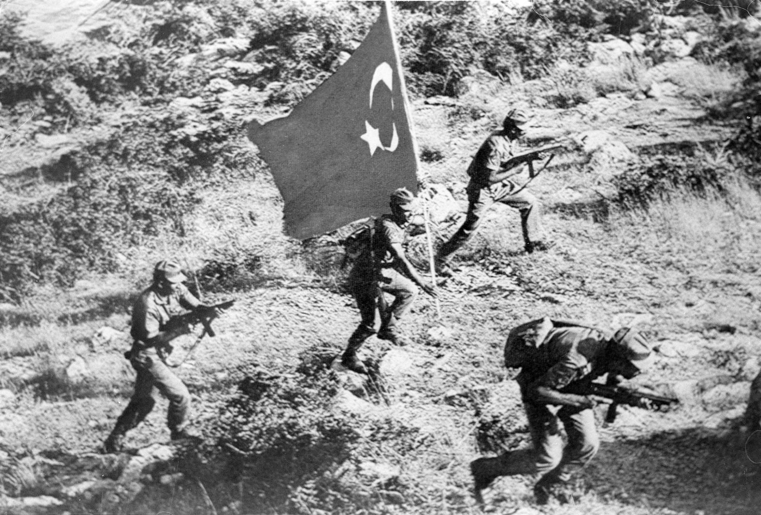 Όταν η Κύπρος κόπηκε στα δύο – Η έναρξη της τουρκικής εισβολής