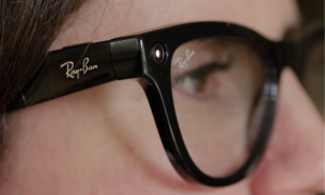 Ray-Ban Meta: Τα έξυπνα γυαλιά που έγιναν viral – Τι μπορούν να κάνουν και πόσο κοστίζουν