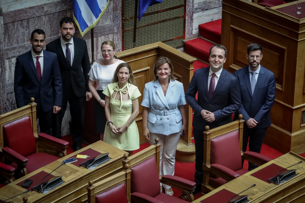 Βουλή: Ψηφίστηκε κατά πλειοψηφία το νομοσχέδιο για την τεχνητή νοημοσύνη