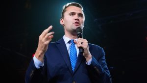 Τσάρλι Κερκ: Στο δικαστήριο ο κατηγορούμενος για τη δολοφονία του