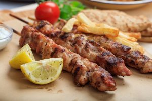 Τραγωδία στη Λαμία: 74χρονη πνίγηκε από σουβλάκι