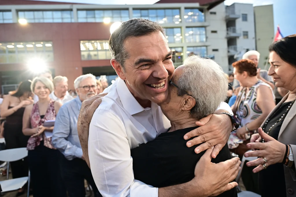Τσίπρας: Δείτε live την ομιλία του στο Περιστέρι