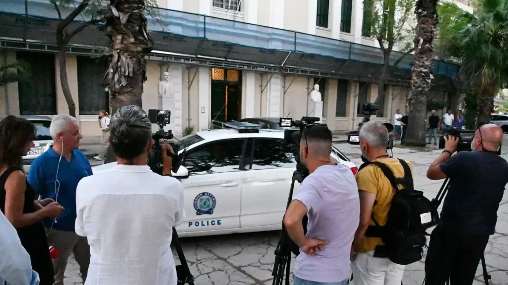 Σάλος με τη δήλωση του δημάρχου Άργους: «Ηθικά και νομικά περιττή η προφυλάκιση των αστυνομικών»