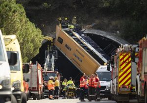 Ισπανία: Λεωφορείο προσέκρουσε σε κτίριο στη Λέιδα