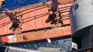 Super Puma μετέφερε ασθενή από φορτηγό πλοίο στη Ρόδο