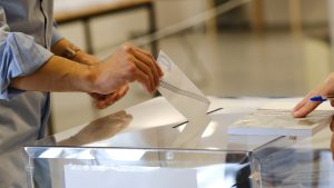 Συντρίβει τους αρχηγούς της αντιπολίτευσης ο Τσίπρας και «απειλεί» τον Μητσοτάκη