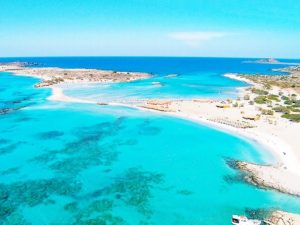 Οι κρυφοί κίνδυνοι πίσω από 10 διάσημες παραλίες της Ελλάδας