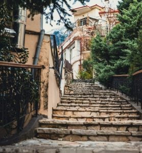 Η καλοκαιρινή απόδραση με δροσιά μόλις 3,5 ώρες από την Αθήνα