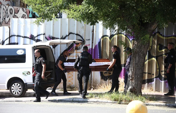 Κυψέλη: Σορός γυναίκας σε προχωρημένη σήψη βρέθηκε μέσα σε βαλίτσα