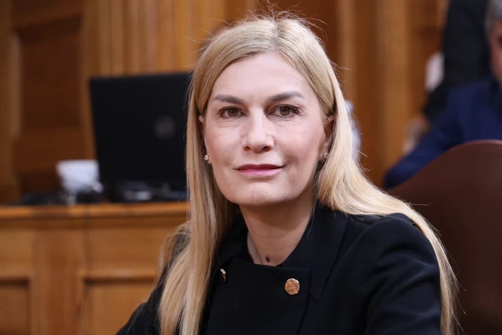 Βολουδάκη: «Οι γνωστοί άνανδροι και θρασύδειλοι έφτασαν μέχρι την πόρτα του γραφείου και του σπιτιού μου»