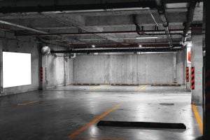 Γκαράζ πολυκατοικιών: Οι «σιωπηλές» παγίδες που απειλούν ζωές – Οι προδιαγραφές ασφαλείας
