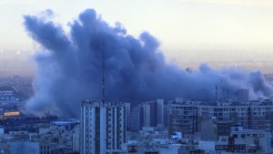 Νέα πλήγματα των ΗΠΑ στο Ιράν – Ντ. Τραμπ: «Δεν έχουμε τελειώσει» τη σύγκρουση