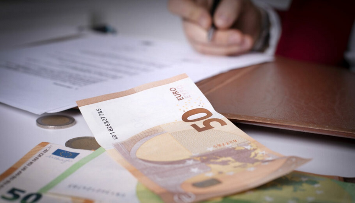 Η νέα ευκαιρία για όσους έχουν χρέη από 5.000 ευρώ – Δείτε παραδείγματα