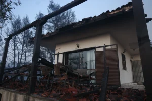 Φωτιά στη Χαλκιδική: Ξενοδόχοι διαθέτουν δωμάτια στους πληγέντες