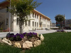 Ανοίγει το ανακαινισμένο κολυμβητήριο Καλαμαριάς – Φωτογραφίες “Πριν” και “Μετά”