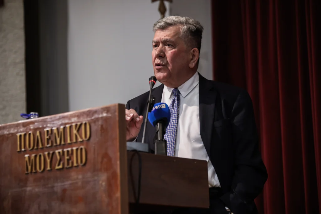 ΠΑΡΟΥΣΙΑΣΗ ΤΟΥ ΒΙΒΛΙΟΥ ΤΟΥ ΑΛΕΞΗ ΜΗΤΡΟΠΟΥΛΟΥ "ΑΓΟΡΑ ΕΡΓΑΣΙΑΣ ΚΑΙ ΣΥΝΤΑΞΕΙΣ - Η ΧΡΟΝΟΒΟΜΒΑ ΤΟΥ ΔΗΜΟΓΡΑΦΙΚΟΥ" (ΔΗΜΗΤΡΑ ΚΟΥΤΡΑ/EUROKINISSI)