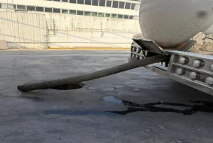 Κηφισός: Έριχναν βιομηχανικά απόβλητα σε φρεάτιο και κατέληγαν στη θάλασσα – Τουλάχιστον 4 απορρίψεις σε 20 ημέρες