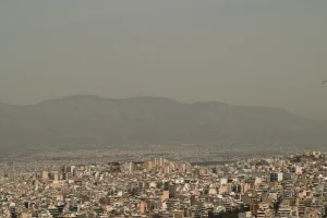 Καιρός σήμερα (2/9): Έως 37 βαθμούς και αφρικανική σκόνη – Πού θα εκδηλωθούν καταιγίδες
