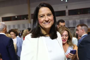 Κεραμέως: Τα νέα μέτρα για συντάξεις, κατώτατο μισθό και ασφαλιστικές εισφορές
