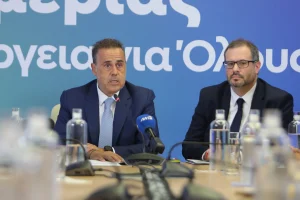 Αυτοκατανάλωση: Φωτοβολταϊκά στο μπαλκόνι έως 800W – Τι αλλάζει για νοικοκυριά και επιχειρήσεις