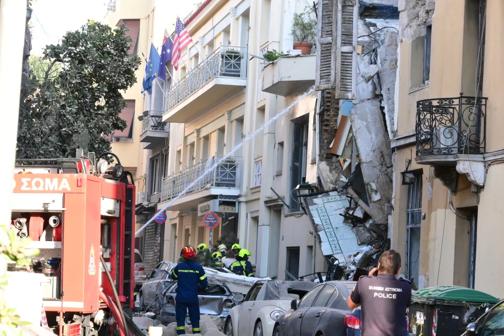 Πλάκα: Βρέθηκε τσάντα που φέρεται να ανήκει σε Αμερικανίδα τουρίστρια – Συνεχίζονται οι έρευνες