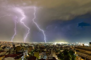 Καιρός: «Καμπανάκι» Μαρουσάκη για πλημμύρες – Πότε θα χτυπήσει η κακοκαιρία την Αττική
