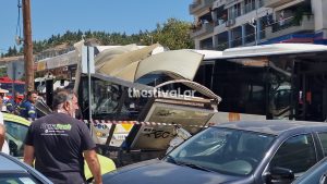 Θεσσαλονίκη: Σοβαρά τραυματισμένη 21χρονη στο τροχαίο με δύο λεωφορεία στη Νεάπολη