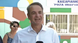 Μητσοτάκης από την Καισαριανή: Συνεχίζονται οι ανακαινίσεις σχολείων μέσω του «Μαριέττα Γιαννάκου»