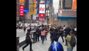 Μακελειό στην Times Square: Δύο νεκροί