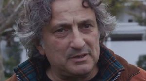 Γιώργος Μαζωνάκης: Σε άσχημη ψυχολογική κατάσταση ο υπνοθεραπευτής του – Κλεισμένος στο σπίτι πριν την κατάθεση