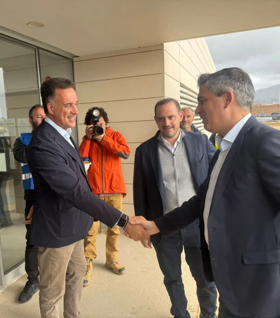 Συνεργασία Υπουργείου Υποδομών και Μεταφορών και ΔΑΗΚ για έρευνα και καινοτομία στο νέο αεροδρόμιο στο Καστέλι - Πηγή Φωτογραφιών: Υπ. Υποδομών και Μεταφορών - "Ζωντανό" εργαστήριο νέων τεχνολογιών το αεροδρόμιο Καστελίου