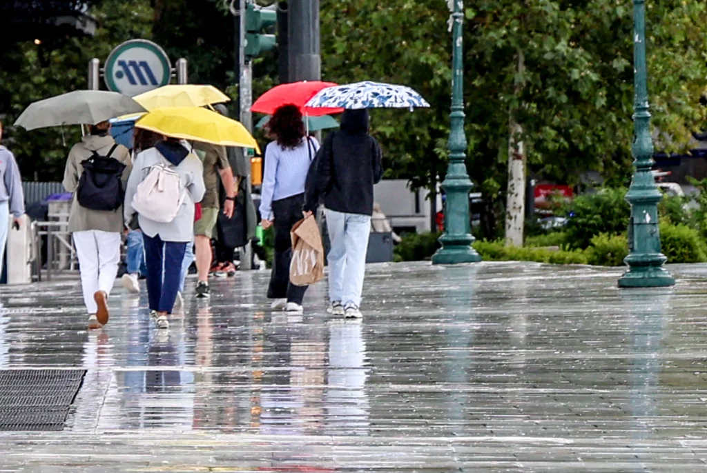 Κακοκαιρία 28ης Οκτωβρίου: Σε «κόκκινο συναγερμό» 10 περιοχές – Δείτε πού