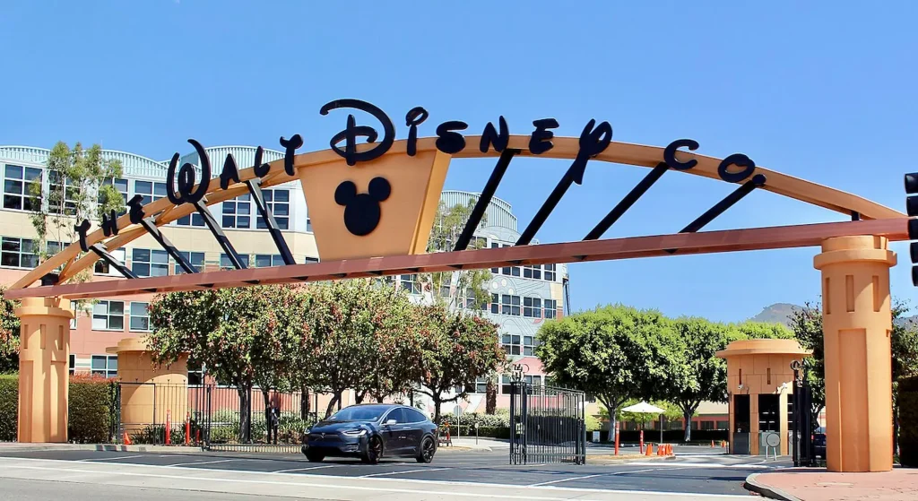 Disney: 103 χρόνια από την ίδρυση της εταιρείας από τον Γουόλτ και τον Ρόι Ντίσνεϊ