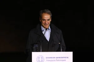 Μητσοτάκης από Θεσσαλονίκη: «Φωτίζουμε ολόκληρη τη Μακεδονία»